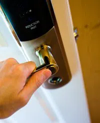 First-Class Locksmith Store  Whittier, CA 562-340-4635 - comm-01